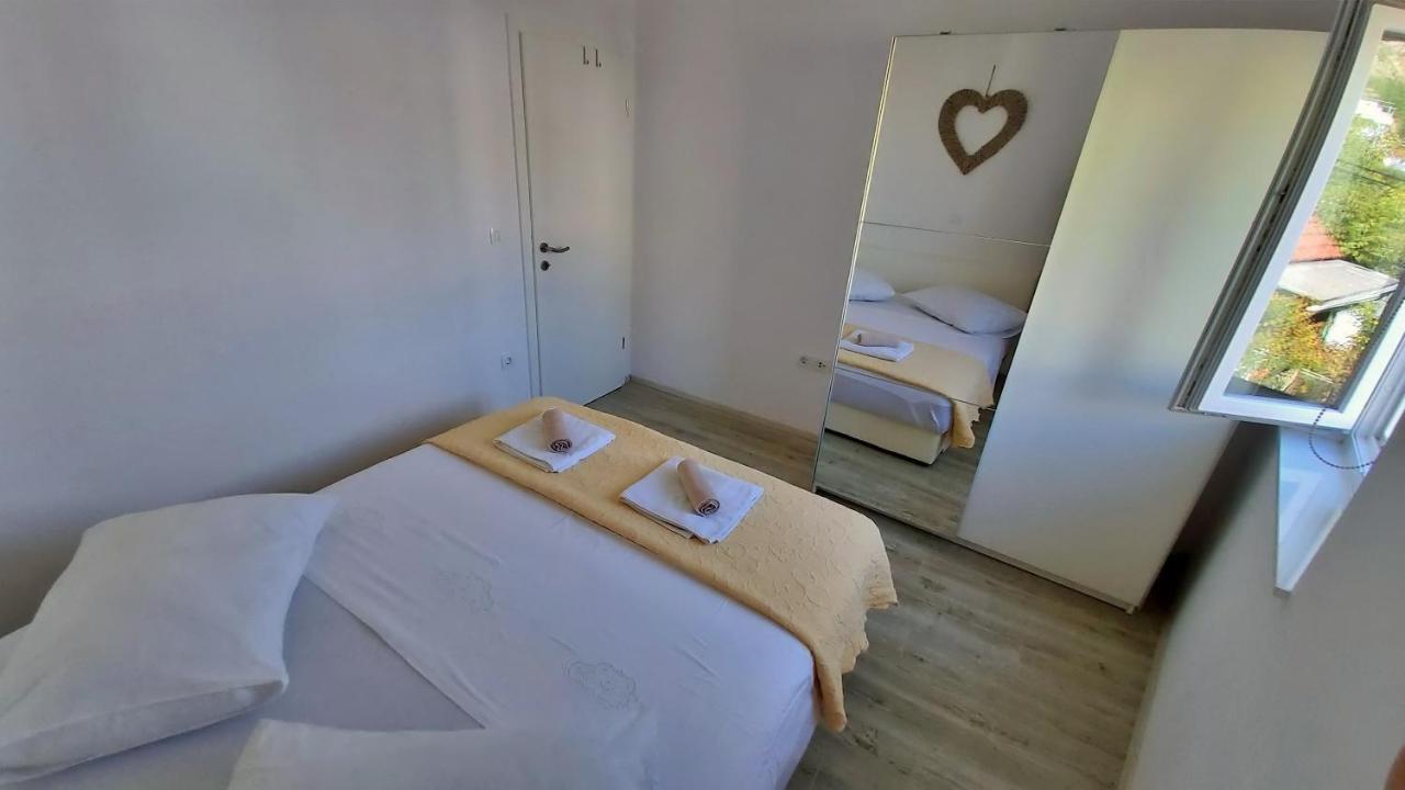Apartments Zorica Duće Eksteriør bilde